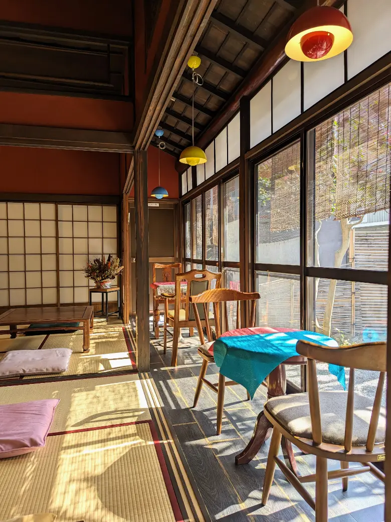 古民家カフェ「虎丸舎」